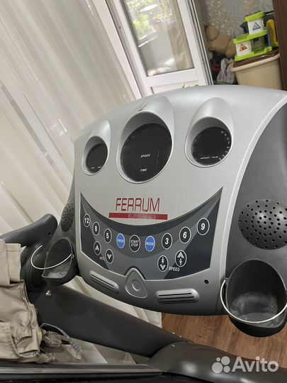 Беговая дорожка ferrum