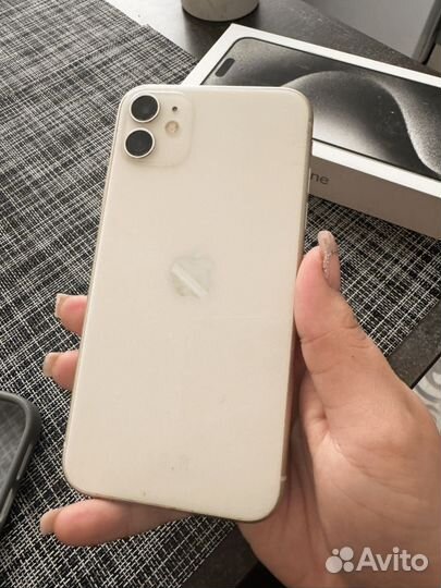 iPhone 11, 64 ГБ