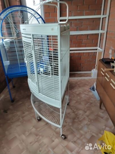 Клетка для крупного попугая
