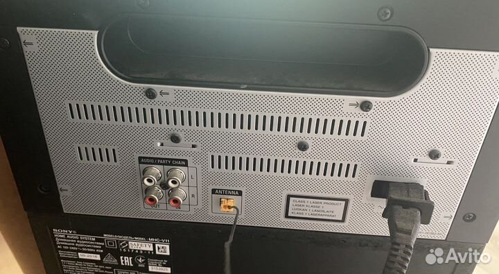 Подам колонку Sony MHC-V11