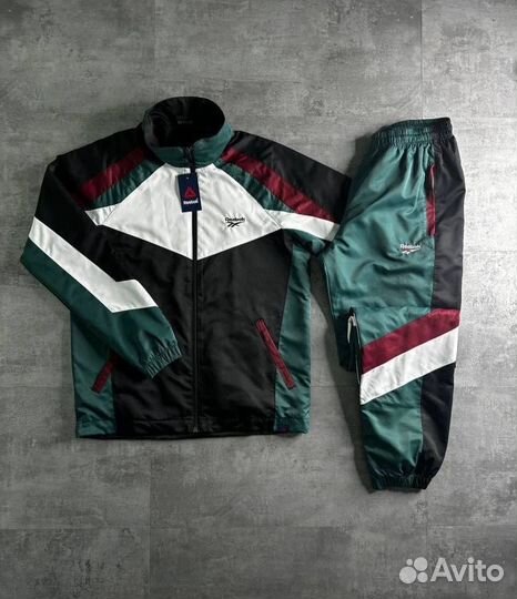 Спортивный костюм reebok