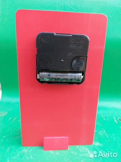 Часы love angel and the boy красный куб