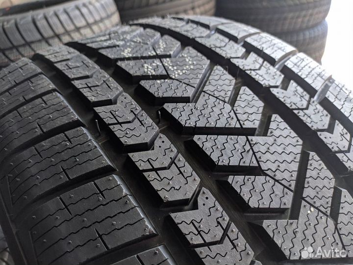 Tourador Winter Pro TSU1 275/45 R21 110V