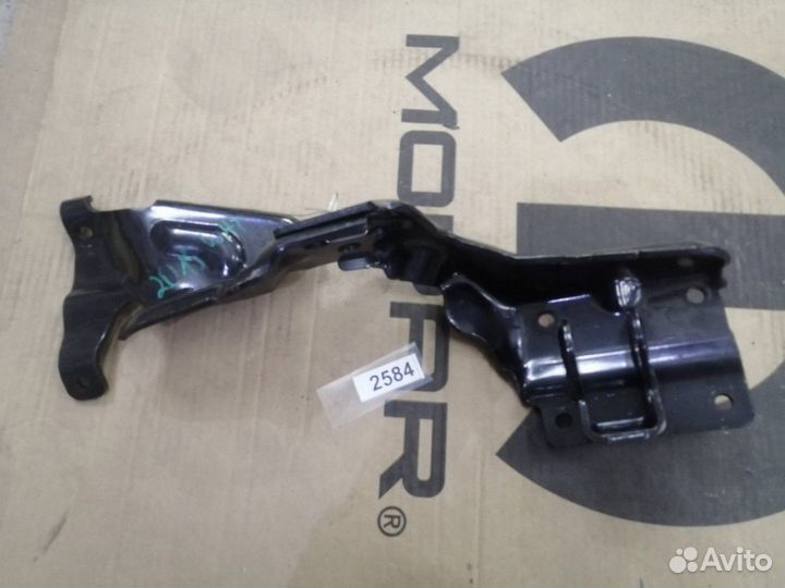 Кронштейн крепления переднего моста