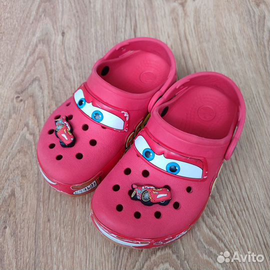 Сланцы детские crocs тачки