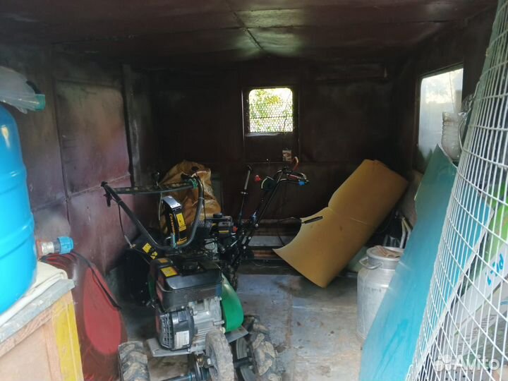 Металлический вагончик