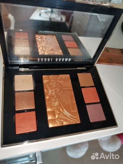 Палетка Bobbi Brown