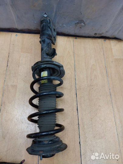 Стойка подвески передняя левая Opel Antara