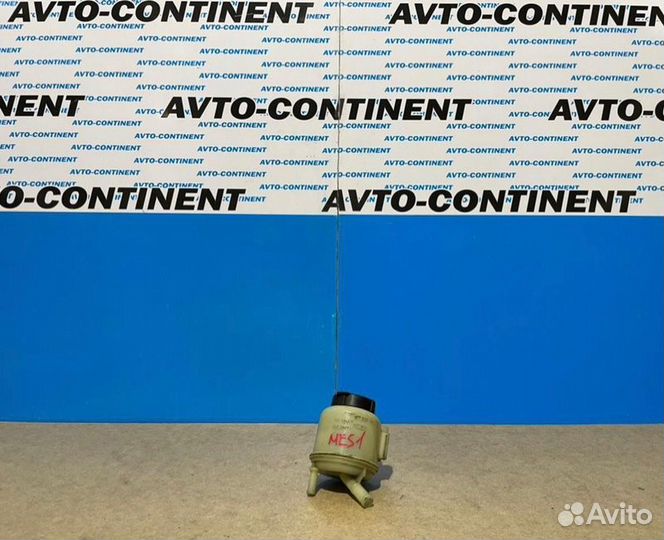 Бачок гидроусилителя Nissan Elgrand MNE51 VQ25