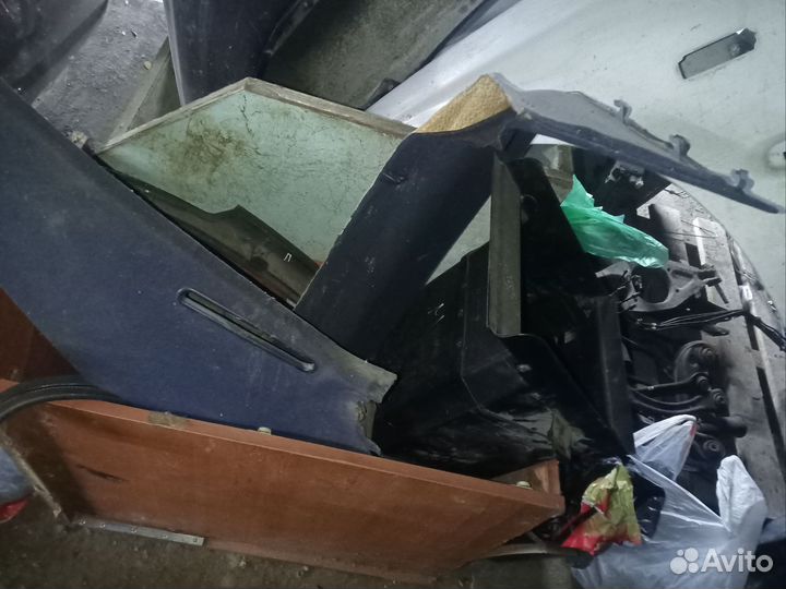 Пластик салона mercedes Benz E 210