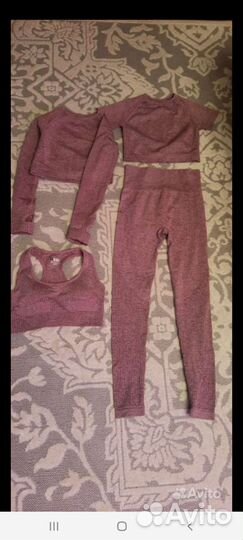 Костюм для йоги и фитнеса