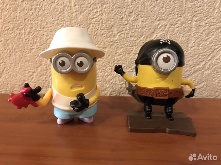 Миньоны из макдональдса лот 3 шт
