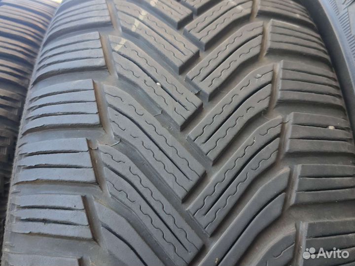 Michelin Alpin 6 215/55 R17 98V