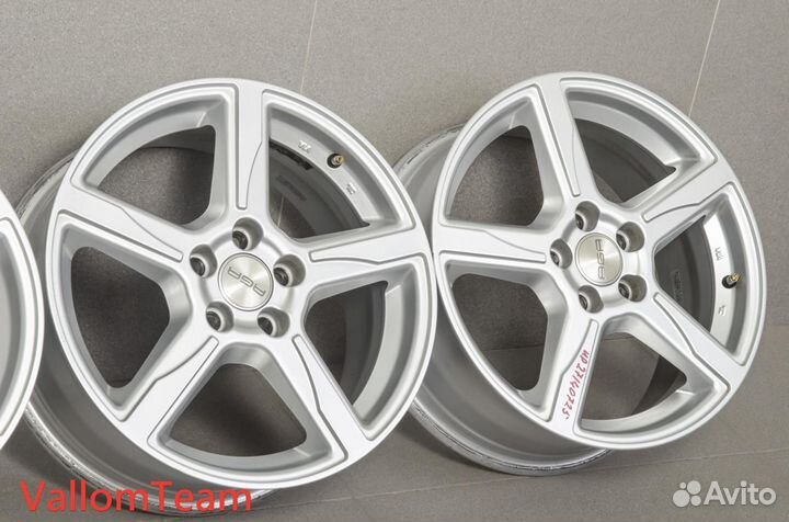 Лот UP27140725 Фирменные 17-е диски AGA finger