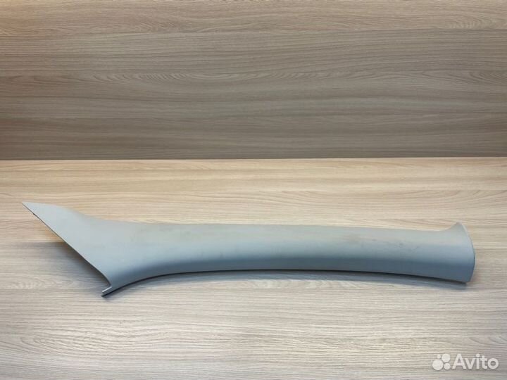 Обшивка стойки передняя правая Skoda Rapid