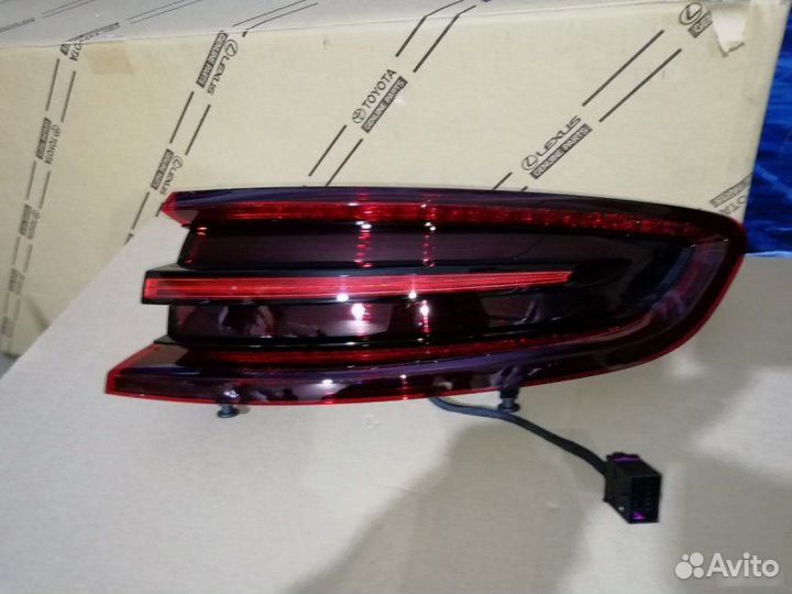 Фонарь правый Porsche Macan