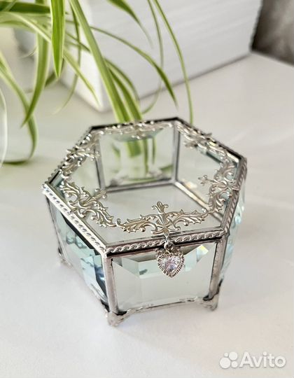 Шкатулка для украшений