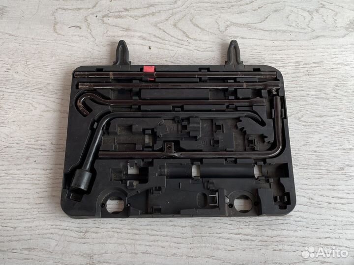 Toyota Prado 150 Набор инструментов