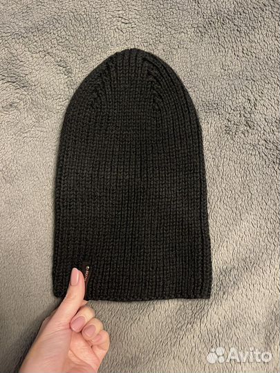 Вязаная шапка