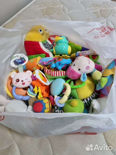 Игрушки погремушки пакетом
