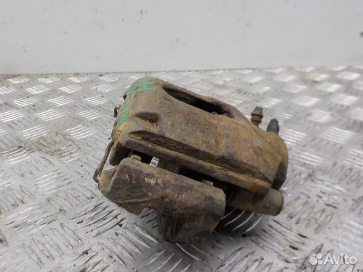 Суппорт тормозной передний правый Ford Fusion 2002