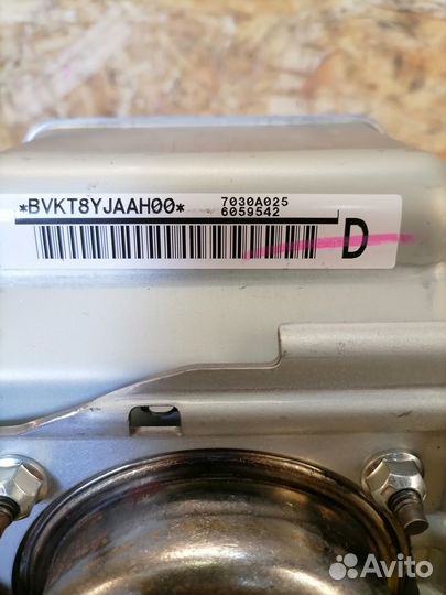 Подушка в торпеду Mitsubishi Outlander XL