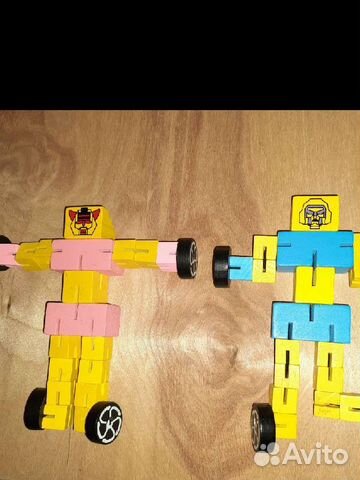 Робот деревянный