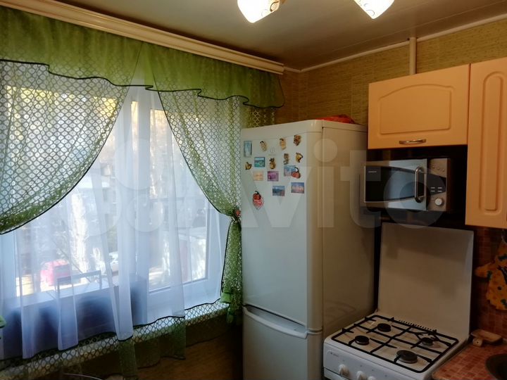 3-к. квартира, 60 м², 3/5 эт.