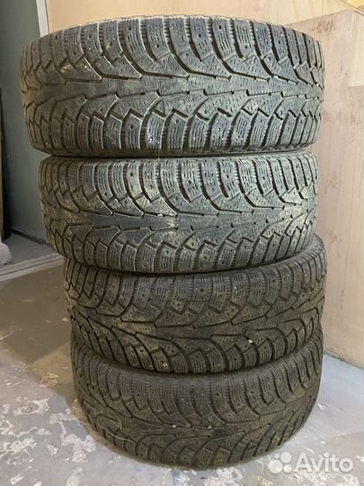 Nokian Tyres Hakkapeliitta 5 235/65 R17