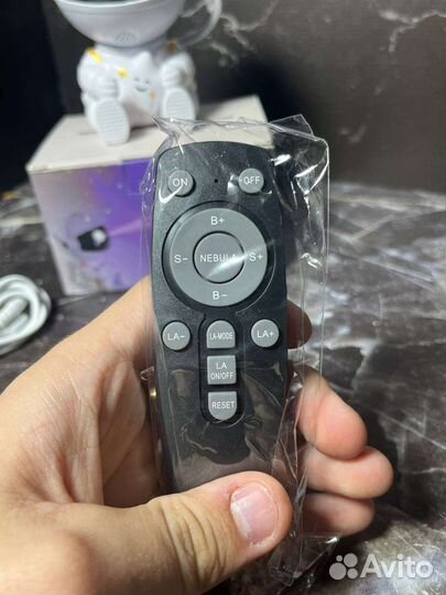 Проектор ночной неба космонавт