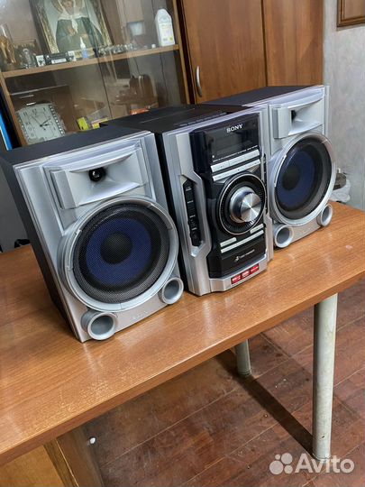 Музыкальный центр sony