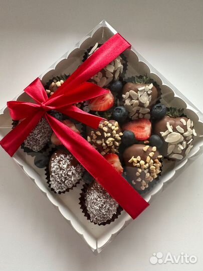 Вкусная сладкая клубника в шоколаде