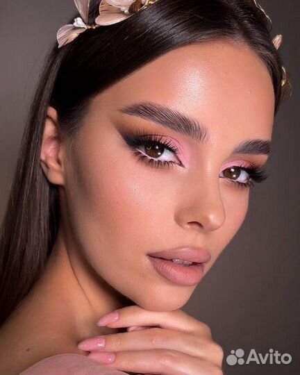 Макияж и прическа