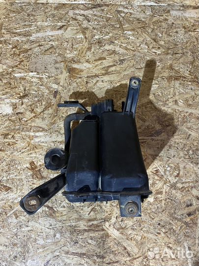 Абсорбер Фильтр угольный VW Touareg GP 02-10