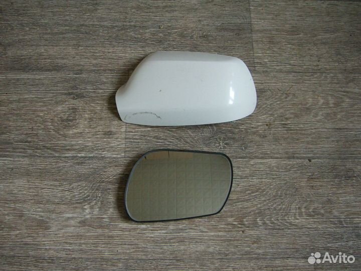 Боковое зеркало