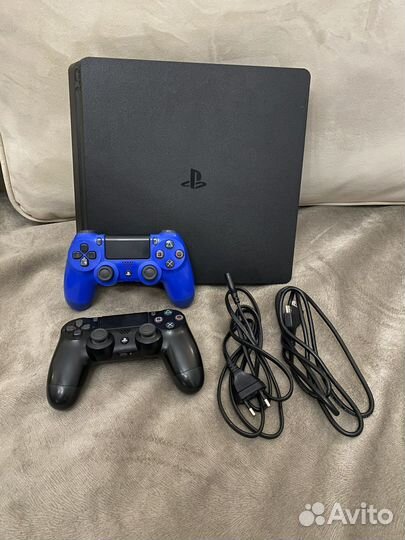 Sony PS4 1tb с играми и 2 геймпадами