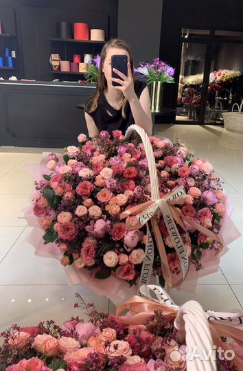 Корзина с цветами большая