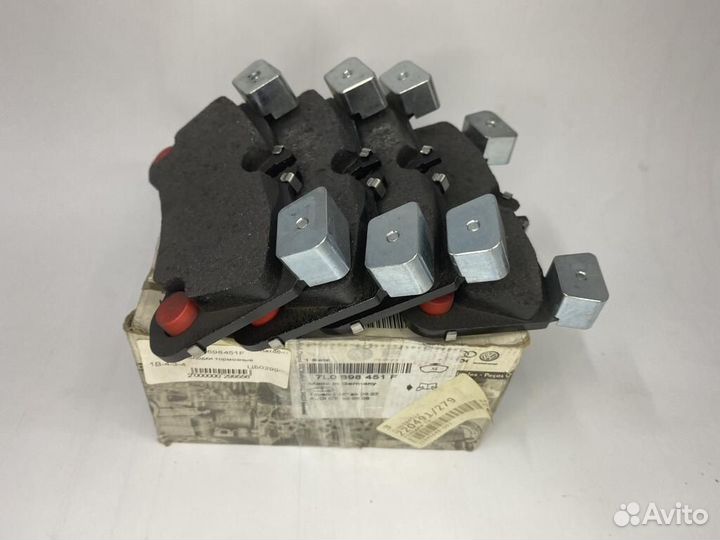 Колодки тормозные 7L0698451F