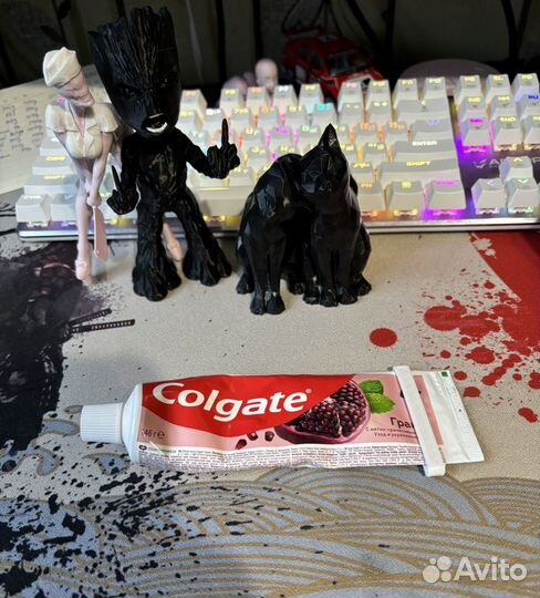 Зажим для зубной пасты