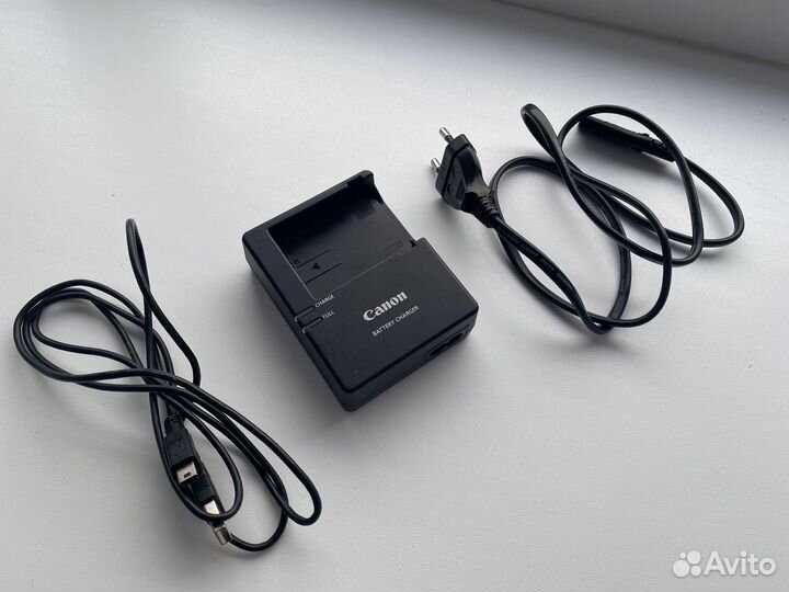 Зеркальный фотоаппарат canon eos 600d kit EF-S 18