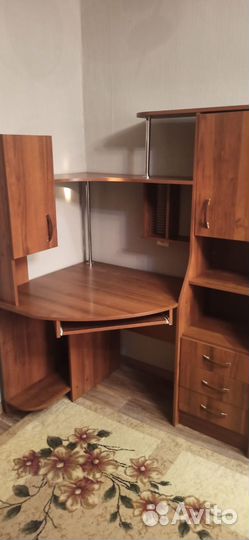 Компьютерный стол