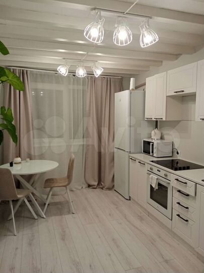 2-к. квартира, 40 м², 1/4 эт.