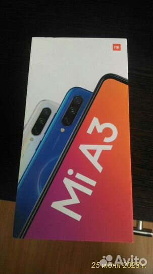 Телефон Xiaomi mi a3