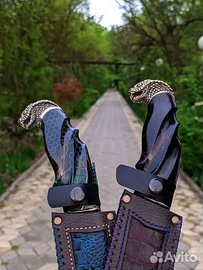 Нож Кобра из дамасской стали