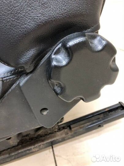 Сиденье переднее правое Chevrolet Niva