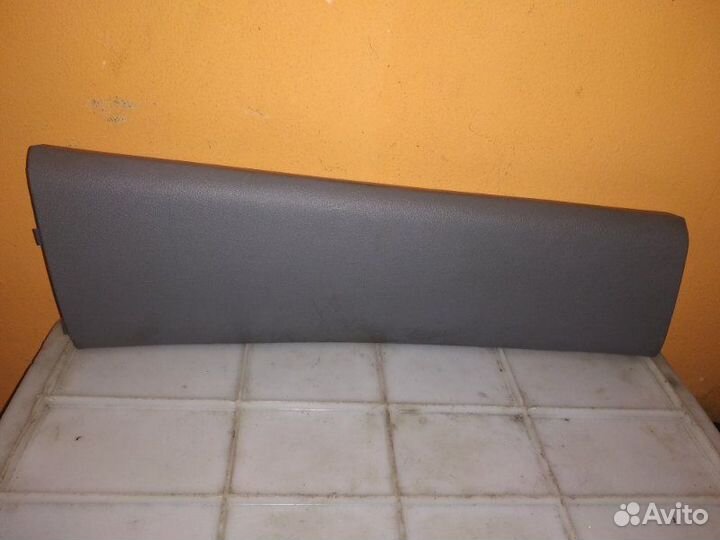 Обшивка стойки Volkswagen Caddy 2KB BSU 2008