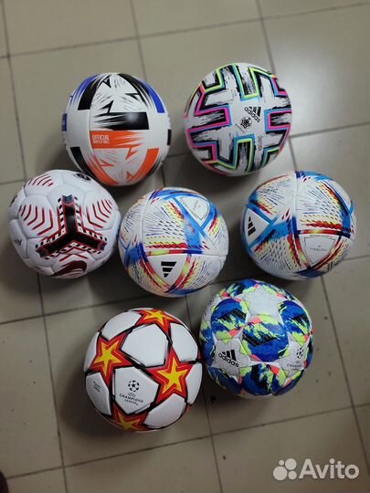 Футбольный мяч адидас