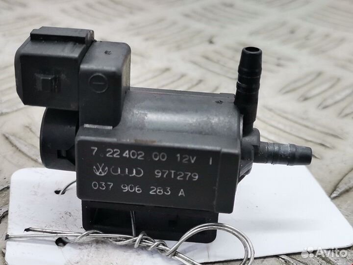 Клапан воздушный для Volkswagen Golf 4 037906283C