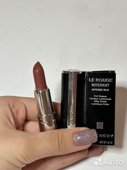 Миниатюры косметики Givenschy make up