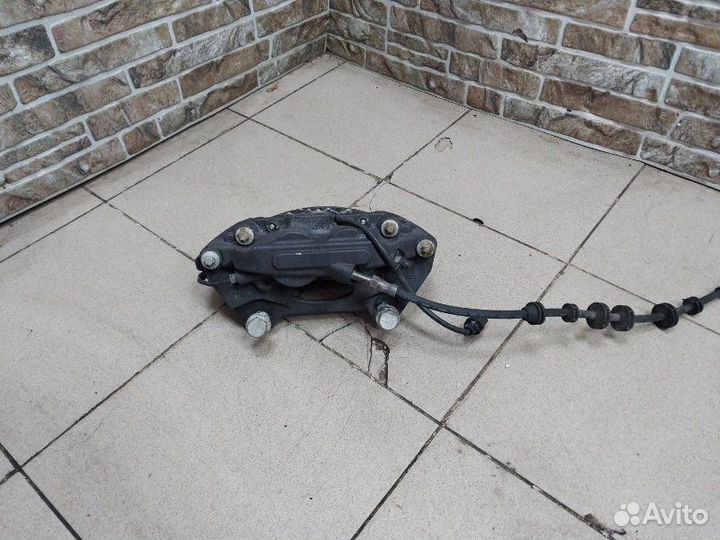 Суппорт тормозной передний правый Porsche Macan S